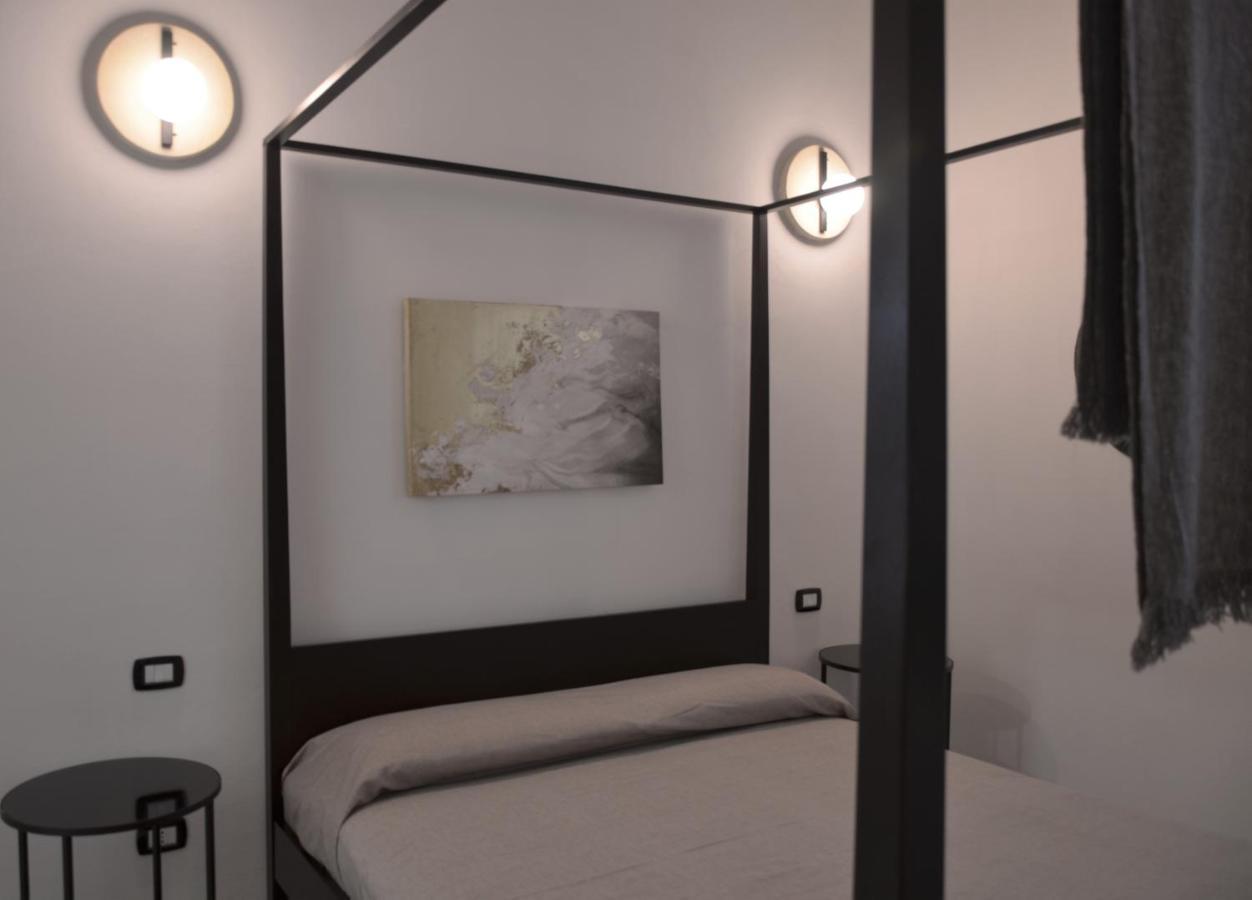 The Court Suites & Spa Tarent Zewnętrze zdjęcie